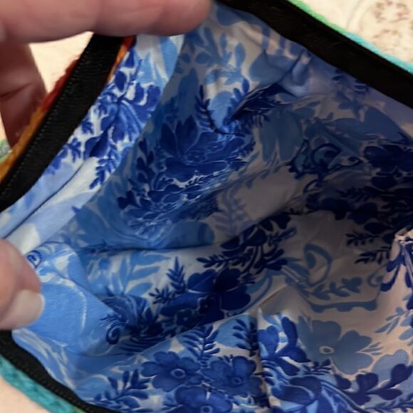 Hand crocheted purse   - Picture 4 of 6